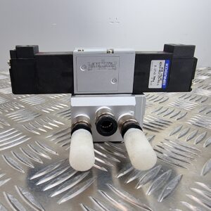 10-2136.jpg KOGANEI SOLENOID VALVE A243-4E2-25-PS-L