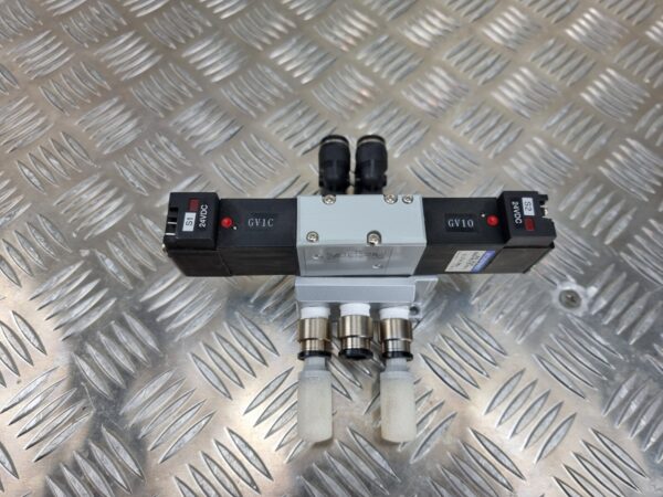 10-2137.jpg KOGANEI SOLENOID VALVE A243-4E2-25-PS-L
