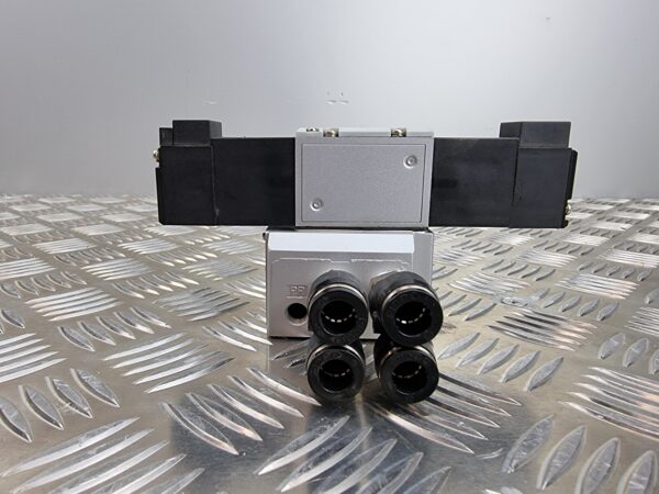 10-2140.jpg KOGANEI SOLENOID VALVE A243-4E2-25-PS-L