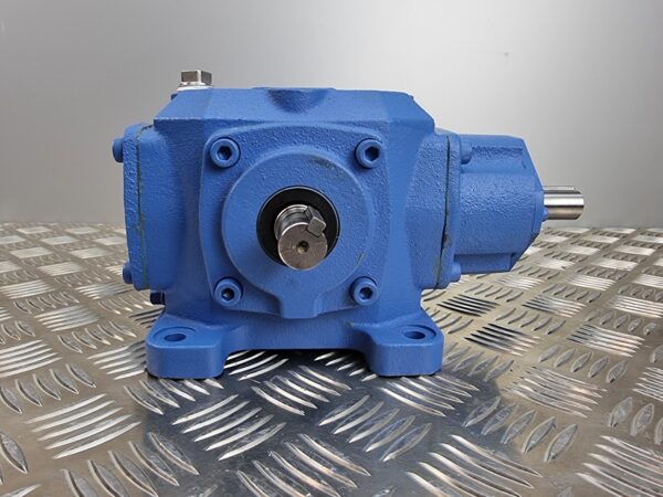 10-2150.jpg Makishinko SB19-2-13 Bevel Gearbox 1- 2 Ratio