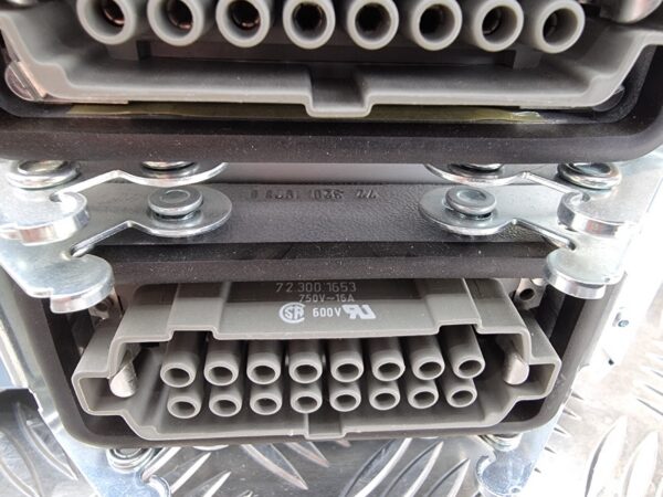 10-2244.jpg Finero FST-150 relay matrix