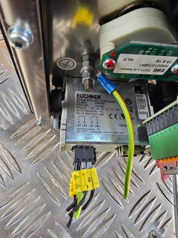 10-2252.jpg Industrial Machine Control Panel with Siemens PLC + Operator Buttons + Emergency