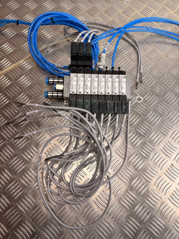 10-2288.jpg Festo Valve Manifold MEH-5/3G-5,0-B 24V + EP-ME-1/8 Pneumatic Assembly