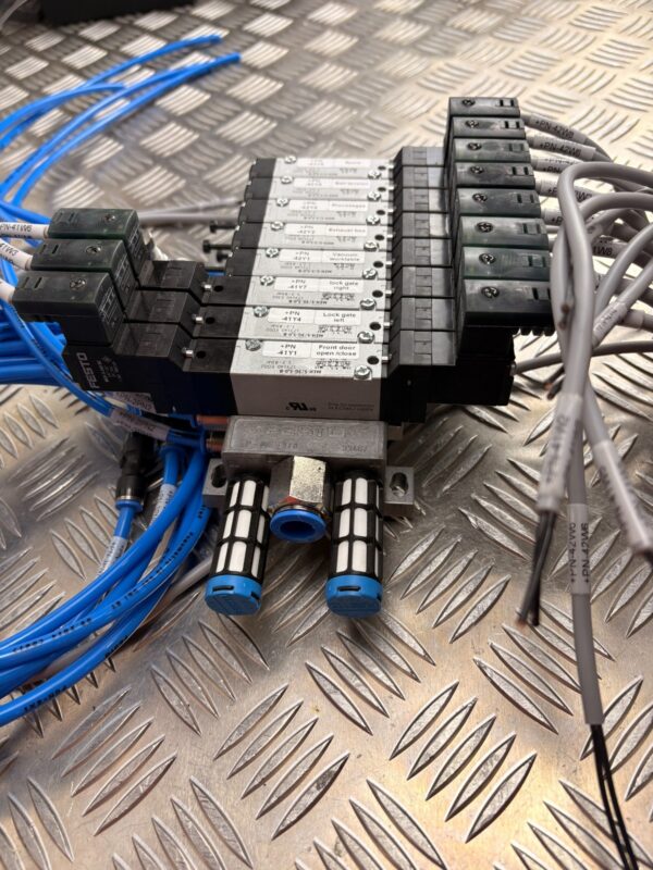 10-2292.jpg Festo Valve Manifold MEH-5/3G-5,0-B 24V + EP-ME-1/8 Pneumatic Assembly