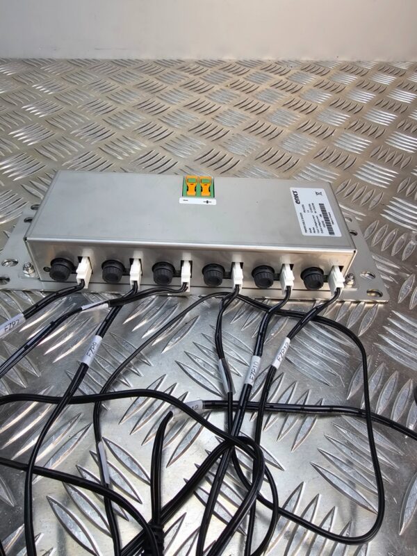 10-308.jpg Enics PB4816 12V DC Cable Divider PM12V25A — 6-Way