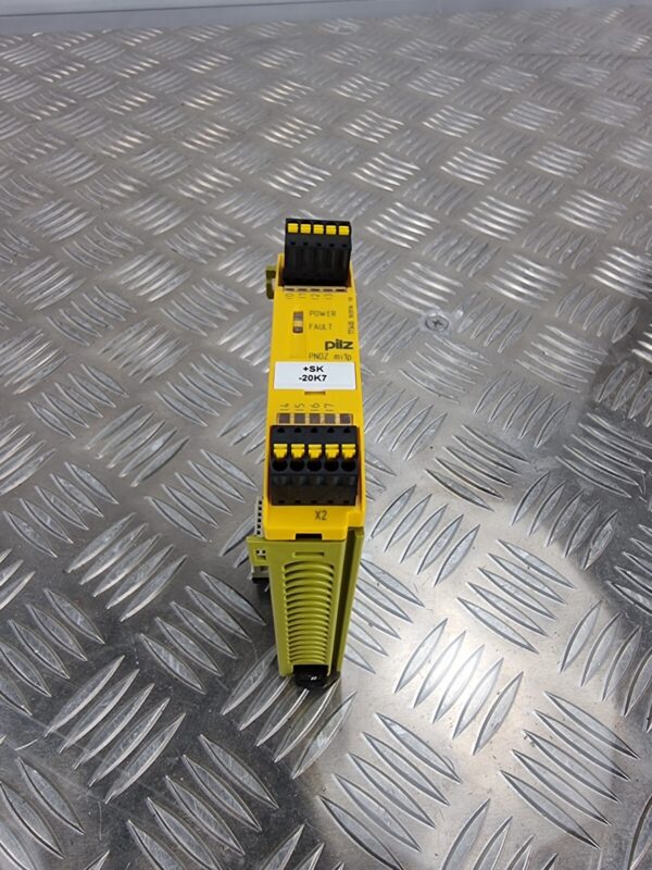 10-371.jpg Pilz 773400 Pnoz Mi1p Safety Relay 24v-dc
