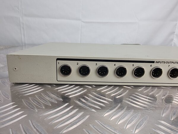 10-379.jpg Audio Precision SWR-122P