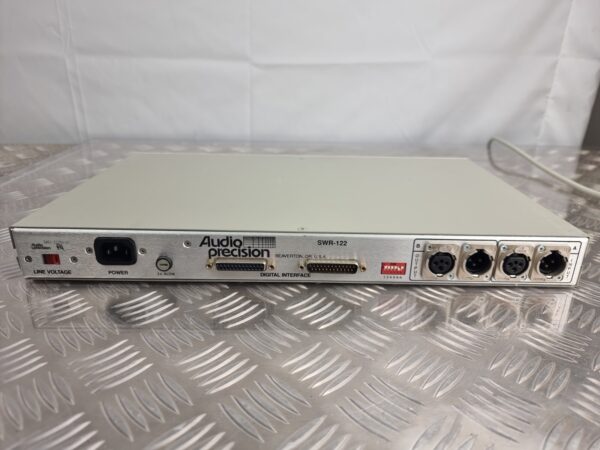10-380.jpg Audio Precision SWR-122P