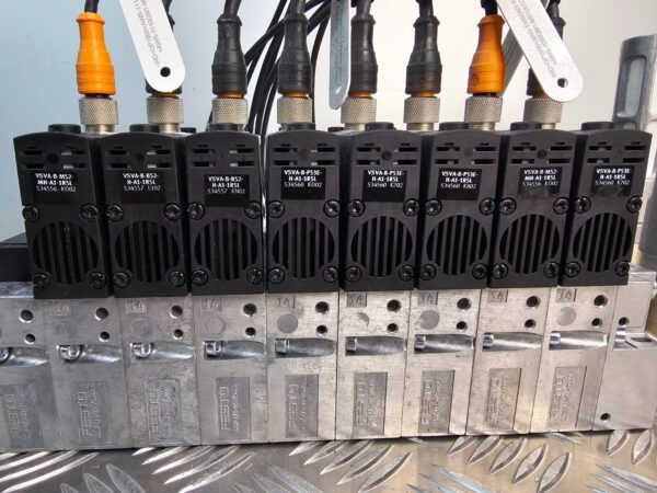 10-430.jpg Festo VSVA Valve Terminal 8x Solenoid Manifold NEV-01-VDMA 24V
