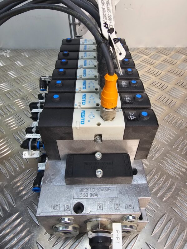 10-433.jpg Festo VSVA Valve Terminal 8x Solenoid Manifold NEV-01-VDMA 24V