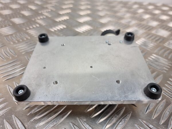 10-628.jpg FESTO-6817-SV-3-M5 FRONT PANEL VALVE with SMC ZH10B