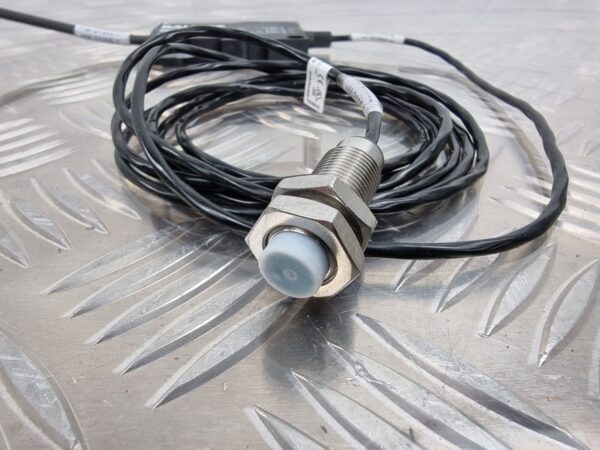 10-649.jpg BALLUFF BAE00L9 BAE SA-CS-025-YP-BP00,3-GS04 with sensor