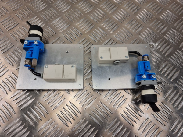 10-66.png FESTO-6817-SV-3-M5 FRONT PANEL VALVE with SMC ZH10B