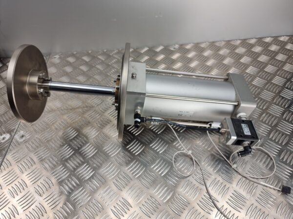 10-679.jpg SMC cylinder MDBB100-170-DNP0171