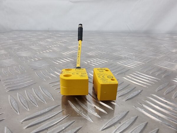 10-694.jpg Pilz PSEN cs3.1p /PSEN cs3.1 1unit RFiD safety switch