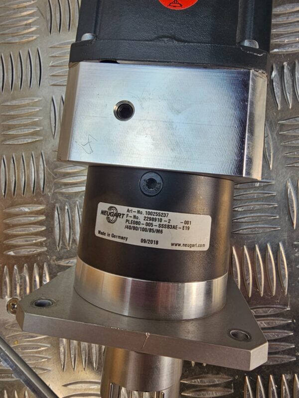 10-743.jpg Siemens SIMOTICS 1FK7042 Servo Motor + Neugart PLE080 Gearbox