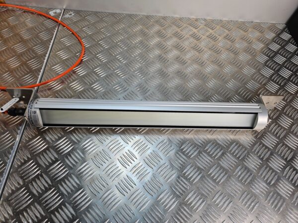 10-755.jpg LED2WORK TubLED 70 Industrial LED Machine Light 24VDC 27W