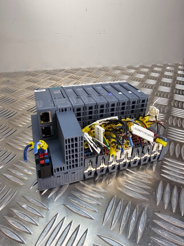 10-782.jpg Siemens SIMATIC ET 200SP PLC I/O System Lot