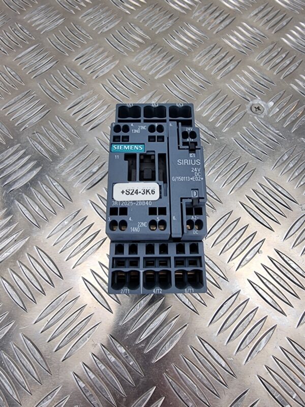 10-831.jpg Siemens 3RT 2025-2BB40 Sirius Contactor