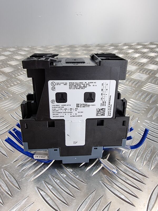 10-833.jpg Siemens 3RT 2025-2BB40 Sirius Contactor