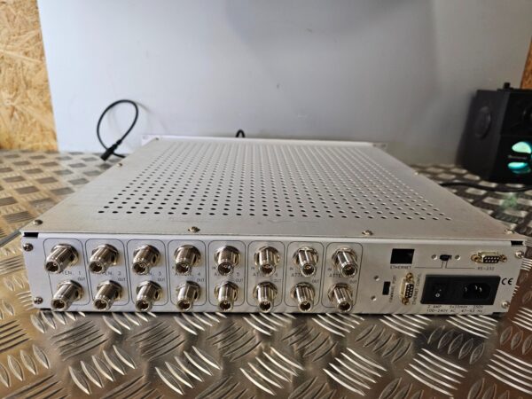 10-843.jpg JFW Industries 50PA-557 Programmable Attenuator Assembly 700–3000 MHz – USA 1410