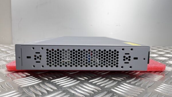 10-881.jpg Juniper Networks ACX2100-AC Universal Access Router – 1U Gigabit Ethernet