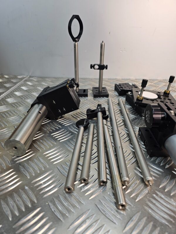 10-918.jpg Thorlabs Newport Optical Bench Setup Lot – Stages, Mounts, Posts, Mirror Holder