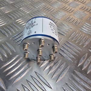 10-930.jpg Radiall R574413610 RF Coaxial Switch SP6T 0–18GHz 28V