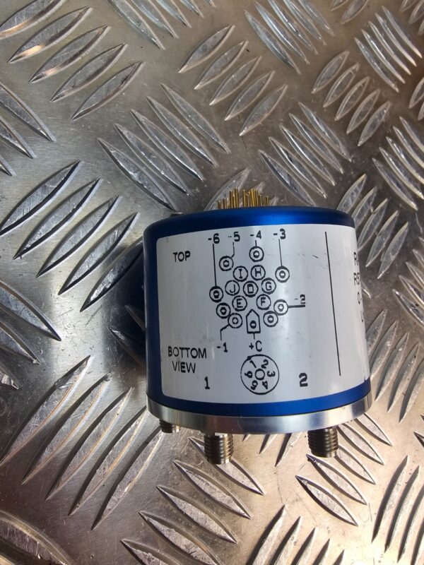 Radiall R574413610 RF Coaxial Switch SP6T 0–18GHz 28V