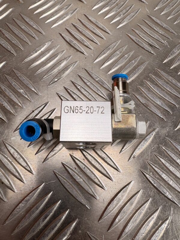 Industrial Pneumatic Air Distribution Block GN65-20-72 w/ Festo Push Fittings