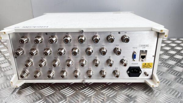 10-151.jpg Topyoung set with MIMO + RF calibration box and 3x programmable attenuation syst