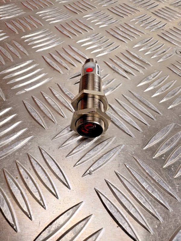 Balluff BOS01UU Inductive Proximity Sensor M30 PNP NO/NC 10-30VDC Sn=60mm