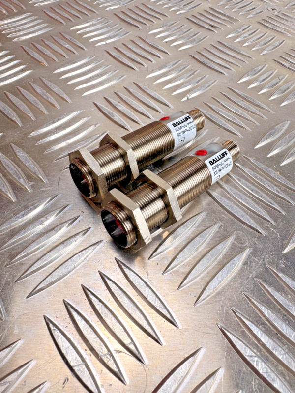 Balluff BOS01UU Inductive Proximity Sensor M30 PNP NO/NC 10-30VDC Sn=60mm