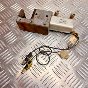 10-233.png SMC CDQ2B25-30DZ Compact Pneumatic Cylinder w/ Sensors & Mount