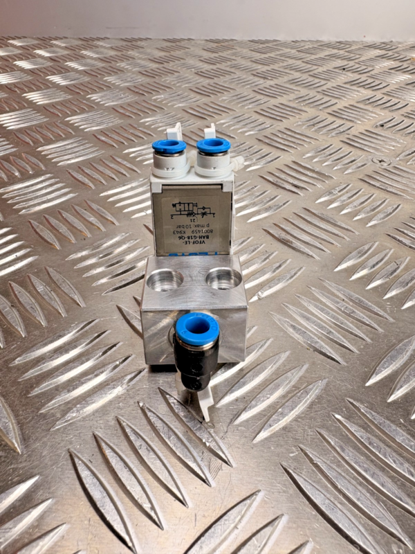Festo VFOF-LE-BAH-G18-Q6 Pneumatic Valve Module 10 Bar w/ GN65-20-72 Block