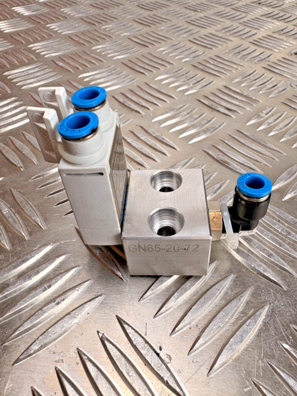 Festo VFOF-LE-BAH-G18-Q6 Pneumatic Valve Module 10 Bar w/ GN65-20-72 Block