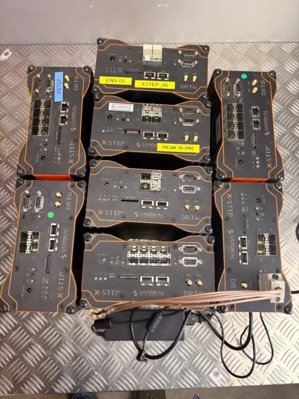 10-98.jpg Sarokal X-STEP Test System Modules DRT8i DRT4i XSTEP RF CPRI Telecom Lot