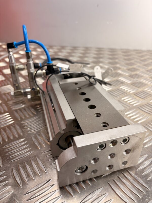 10-131.jpg Festo DGSL-25-50-PA Linear Slide w/ Balluff BMF0043 Sensors Pneumatic Assembly