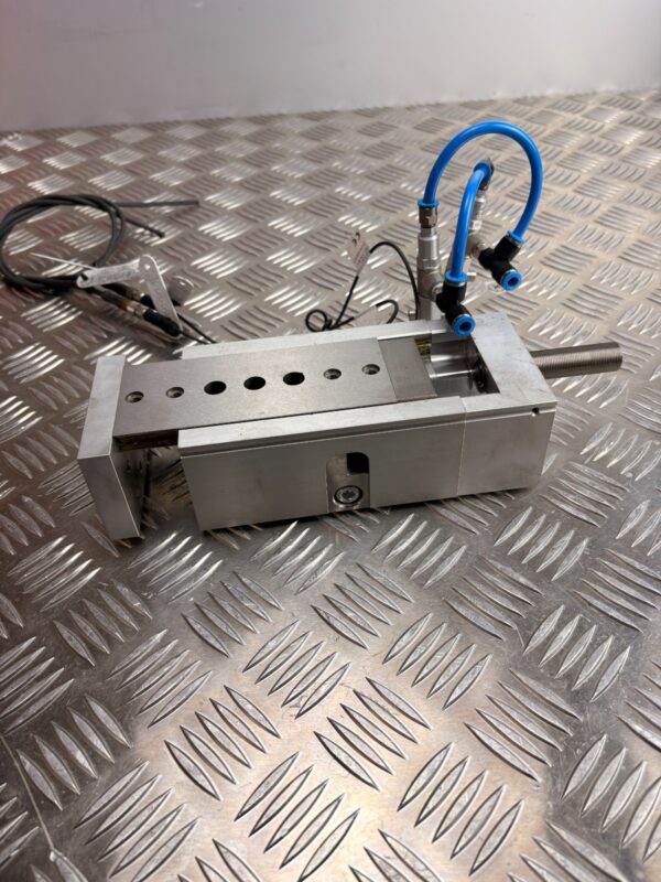 10-133.jpg Festo DGSL-25-50-PA Linear Slide w/ Balluff BMF0043 Sensors Pneumatic Assembly