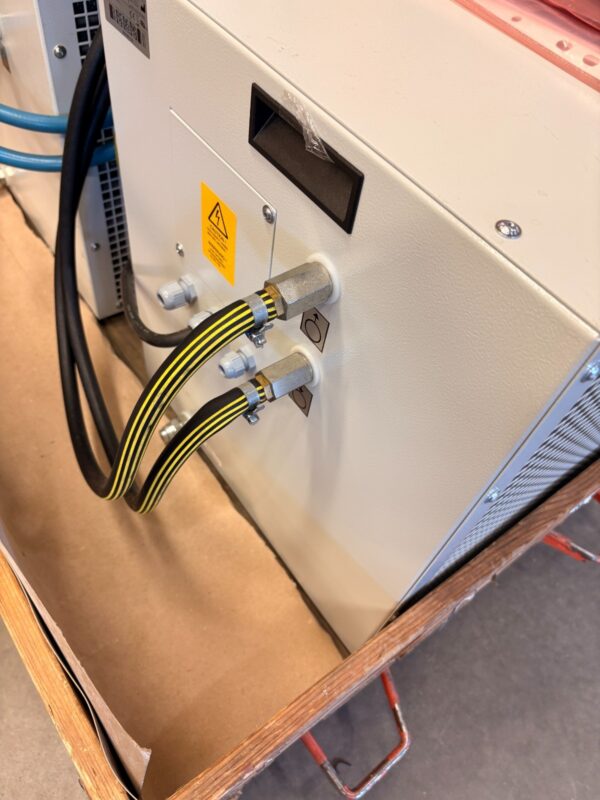 Laird LA 5000 Liquid-Air Cooling Unit 230V Industrial Laser Chiller w/ Manual