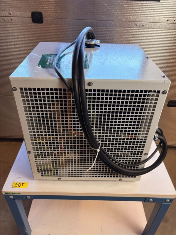10-150.jpg Laird Thermal Systems WL 5000 Industrial Liquid Chiller 230V Cooling Unit
