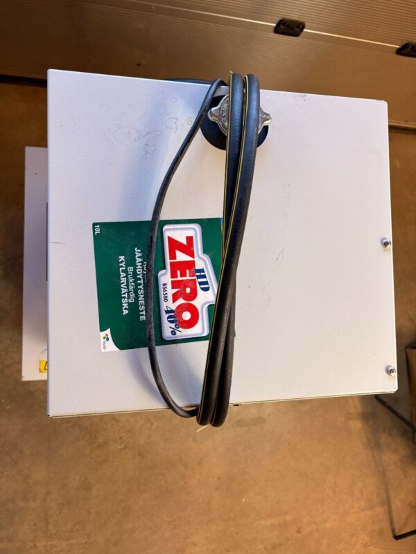 10-152.jpg Laird Thermal Systems WL 5000 Industrial Liquid Chiller 230V Cooling Unit