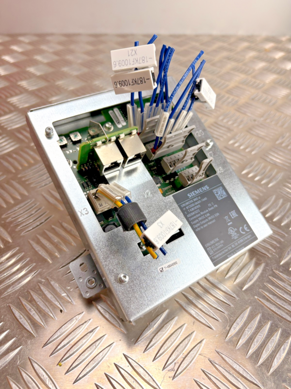 10-658.png Siemens SINUMERIK 840D sl 6FC5303-0AA01-1AA0 Connection Module Basic PN