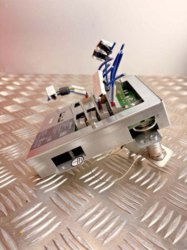 10-662.png Siemens SINUMERIK 840D sl 6FC5303-0AA01-1AA0 Connection Module Basic PN