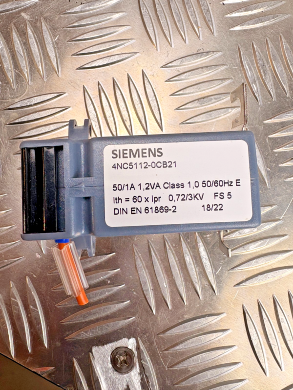 10-685.png Siemens 4NC5220-0CE21 Current Transformer Module 75A 8VA Industrial Automation