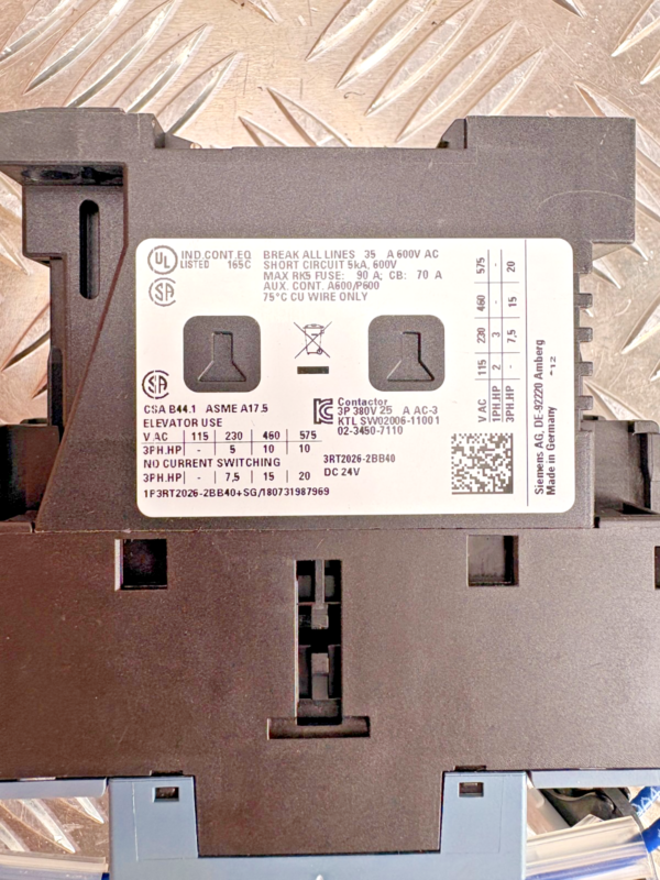 10-695.png Siemens SIRIUS 3RT2026-2BB40 Contactor