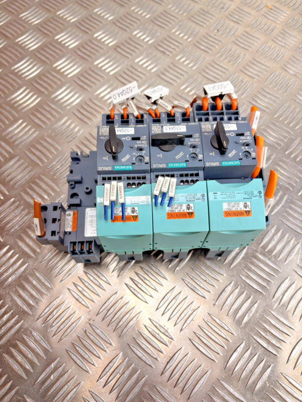 10-706.png Siemens SIRIUS Motor Starter Assembly 3RV2011 / 3RV2021 Circuit Breaker Lot