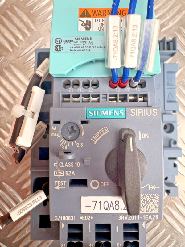 10-715.png Siemens SIRIUS 3RV2011-1EA25 Motor Starter Switch Assembly 2.8-4A w Base