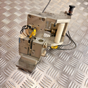 10-765.png Festo DFM-20-20-P-A-GF Linear Guided Pneumatic Gripper Assembly w/ Balluff Senso