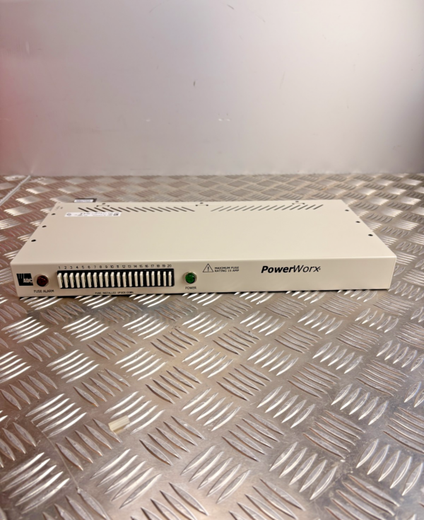 10-824.png ADC PowerWorx PWX-001RGCSS20PSDP Fuse Panel S20 -24/-48VDC 65A 20 Position Rack